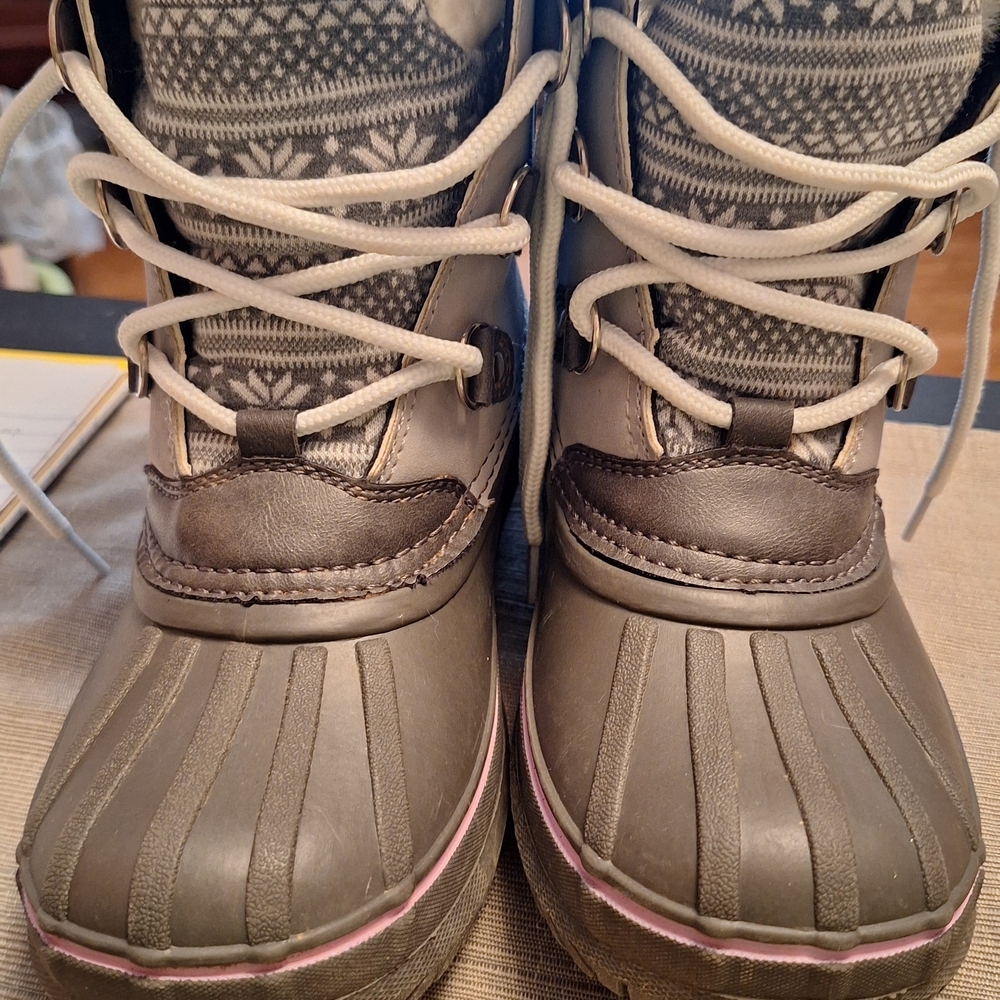 Kids Winter Boots - Gray and Brown